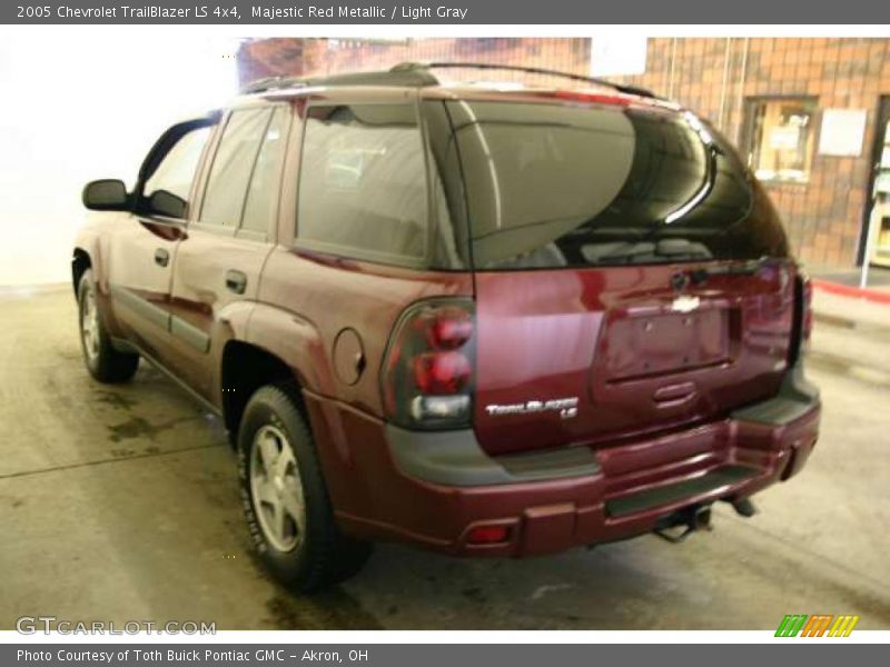 Majestic Red Metallic / Light Gray 2005 Chevrolet TrailBlazer LS 4x4