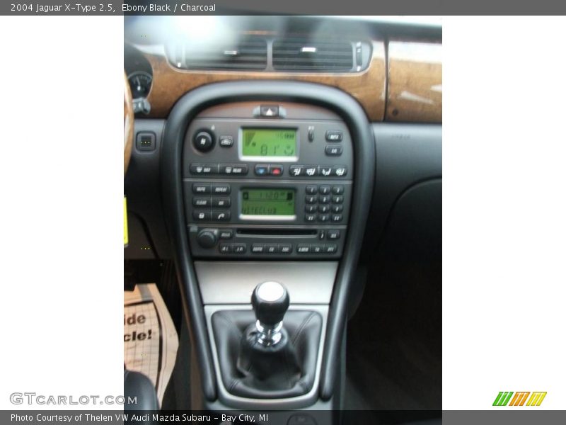 Ebony Black / Charcoal 2004 Jaguar X-Type 2.5