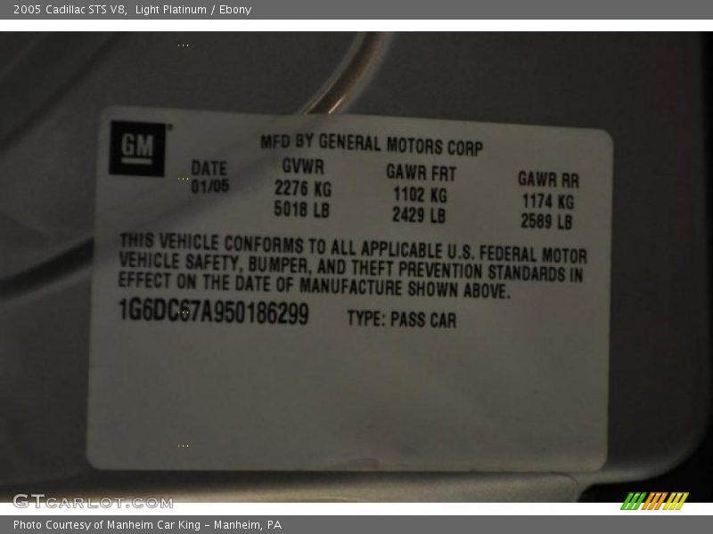 Light Platinum / Ebony 2005 Cadillac STS V8
