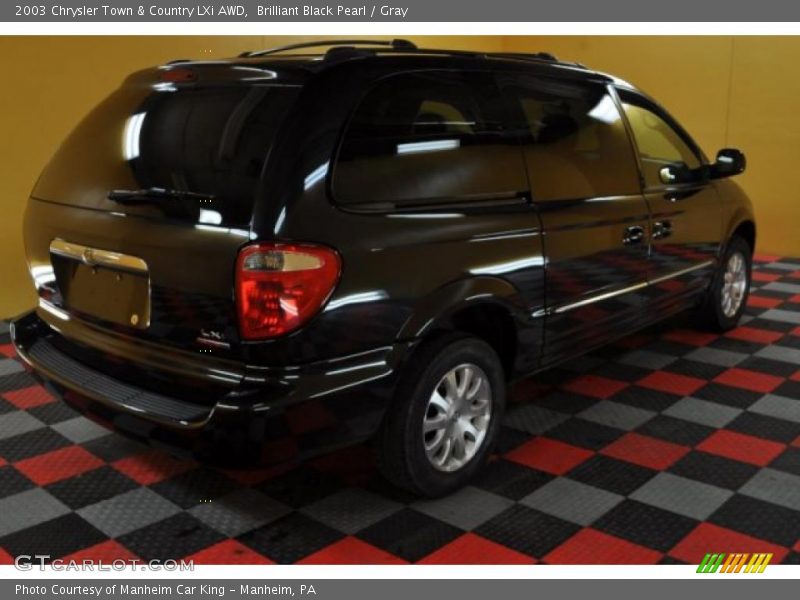 Brilliant Black Pearl / Gray 2003 Chrysler Town & Country LXi AWD