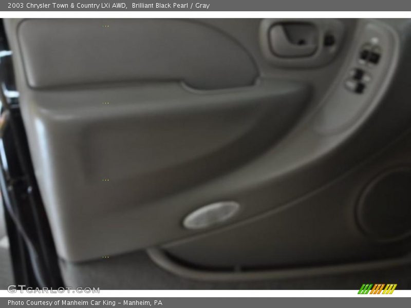 Brilliant Black Pearl / Gray 2003 Chrysler Town & Country LXi AWD