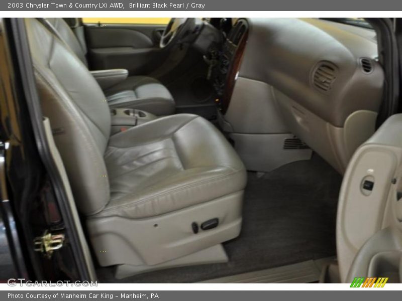 Brilliant Black Pearl / Gray 2003 Chrysler Town & Country LXi AWD