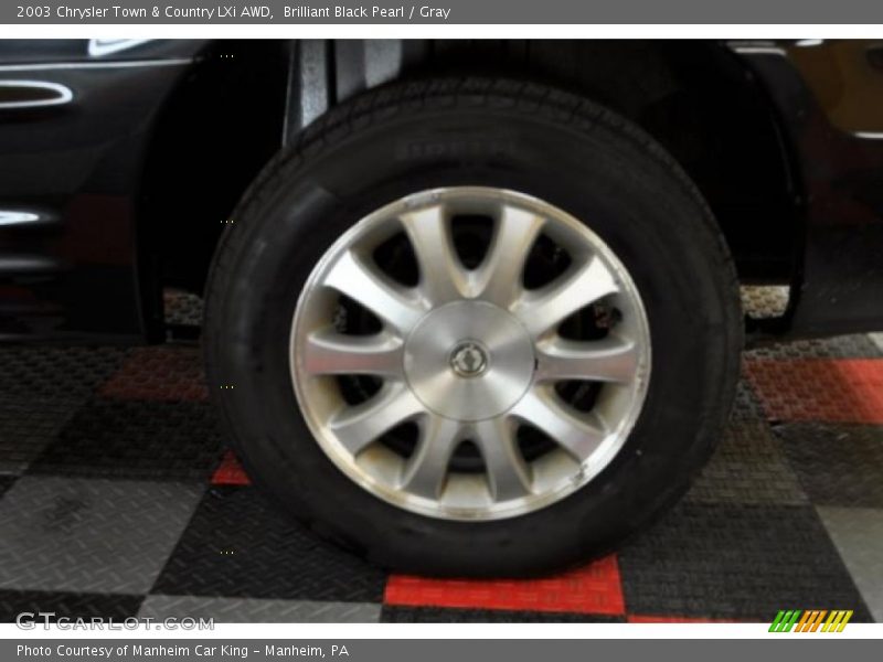 Brilliant Black Pearl / Gray 2003 Chrysler Town & Country LXi AWD