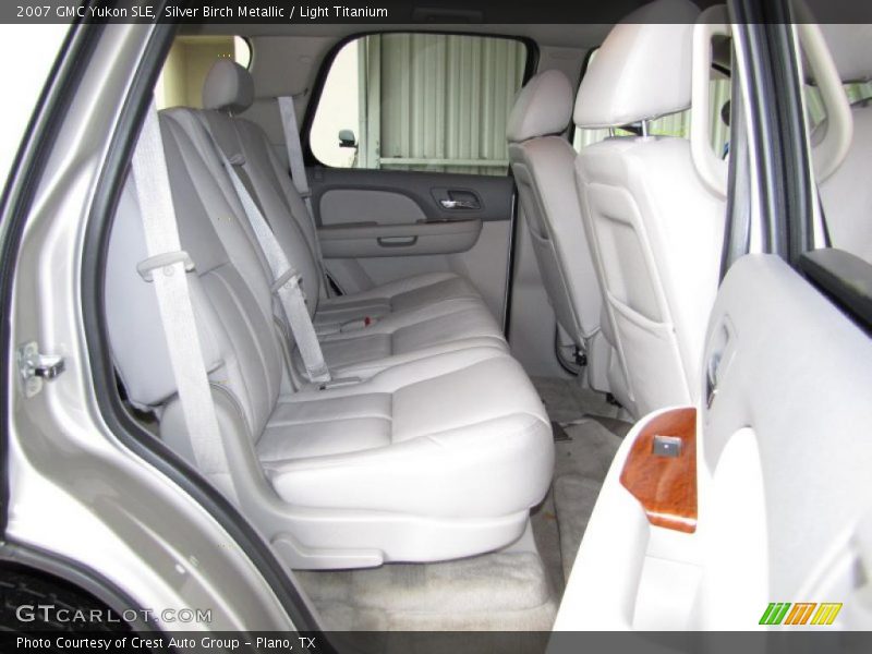 Silver Birch Metallic / Light Titanium 2007 GMC Yukon SLE