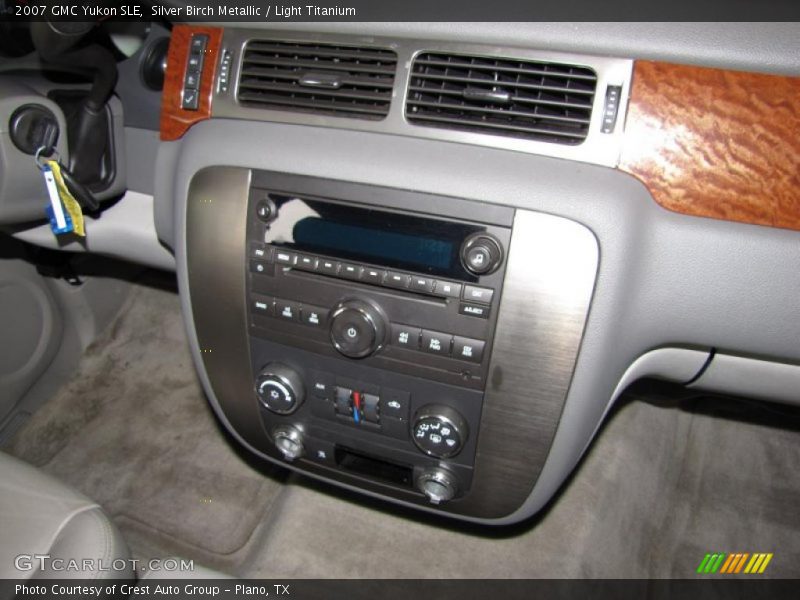 Silver Birch Metallic / Light Titanium 2007 GMC Yukon SLE