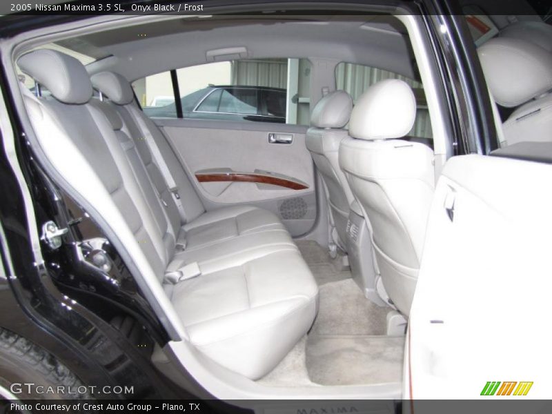 Onyx Black / Frost 2005 Nissan Maxima 3.5 SL