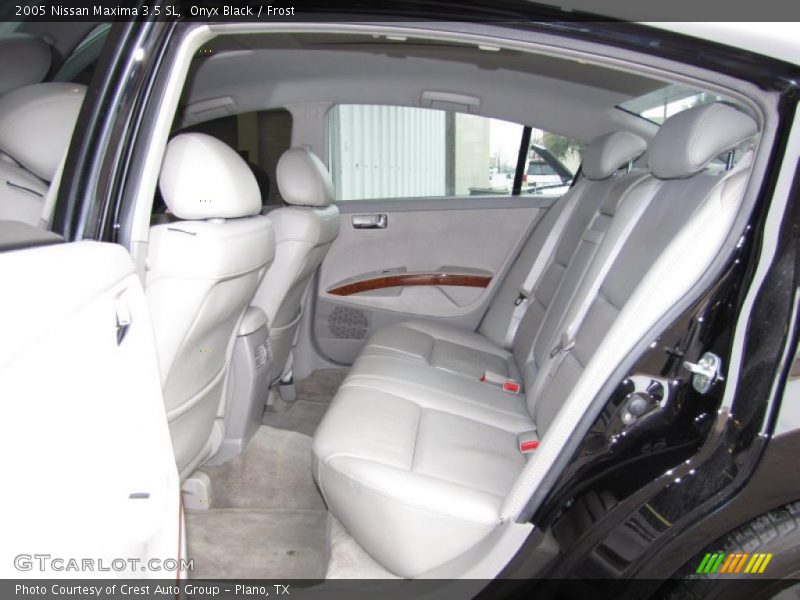 Onyx Black / Frost 2005 Nissan Maxima 3.5 SL