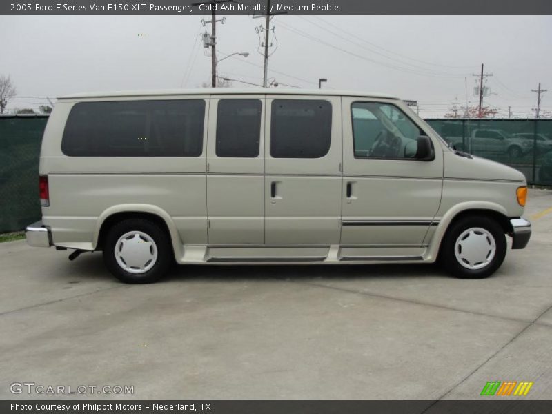 Gold Ash Metallic / Medium Pebble 2005 Ford E Series Van E150 XLT Passenger