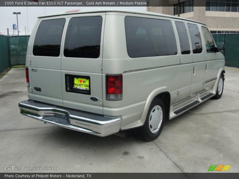 Gold Ash Metallic / Medium Pebble 2005 Ford E Series Van E150 XLT Passenger