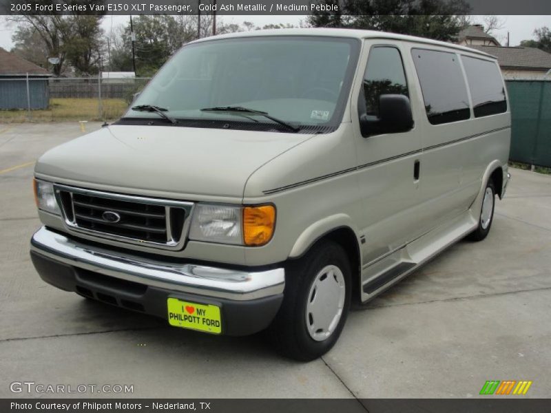 Gold Ash Metallic / Medium Pebble 2005 Ford E Series Van E150 XLT Passenger
