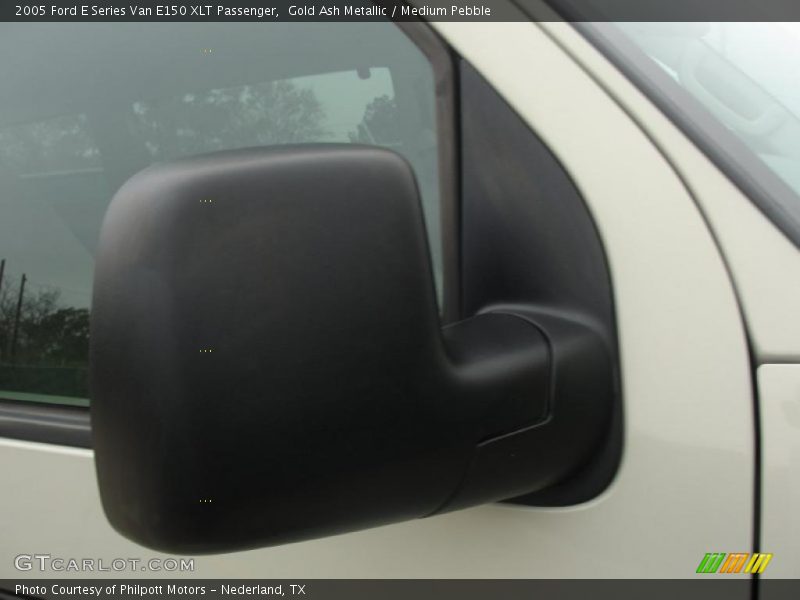 Gold Ash Metallic / Medium Pebble 2005 Ford E Series Van E150 XLT Passenger