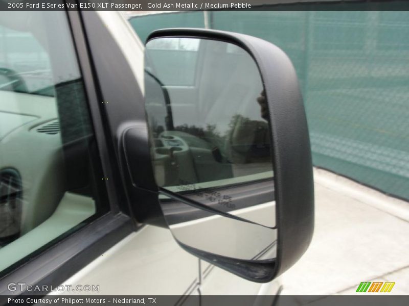 Gold Ash Metallic / Medium Pebble 2005 Ford E Series Van E150 XLT Passenger