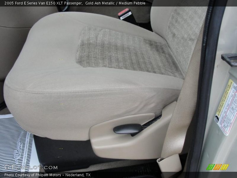 Gold Ash Metallic / Medium Pebble 2005 Ford E Series Van E150 XLT Passenger
