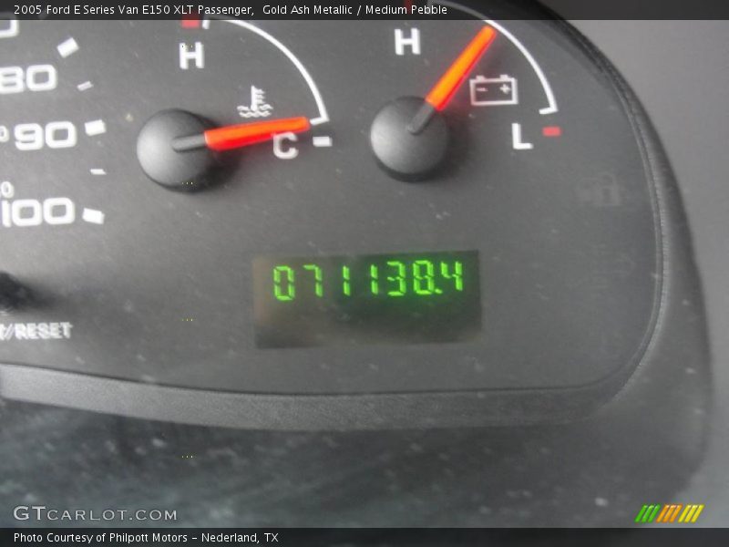 Gold Ash Metallic / Medium Pebble 2005 Ford E Series Van E150 XLT Passenger