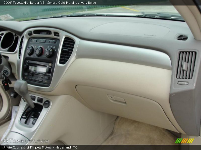 Sonora Gold Metallic / Ivory Beige 2006 Toyota Highlander V6