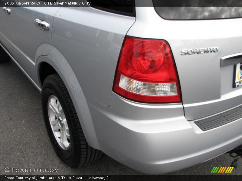 Clear Silver Metallic / Gray 2005 Kia Sorento LX