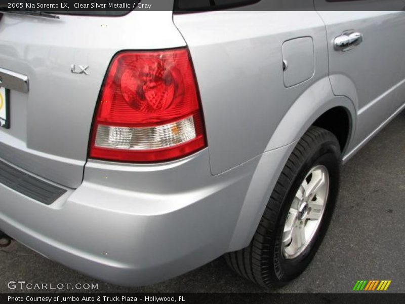 Clear Silver Metallic / Gray 2005 Kia Sorento LX