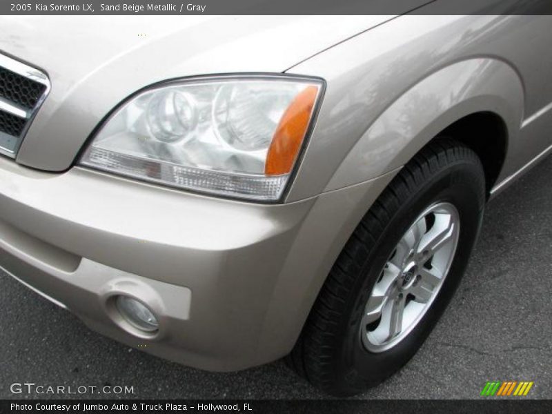 Sand Beige Metallic / Gray 2005 Kia Sorento LX