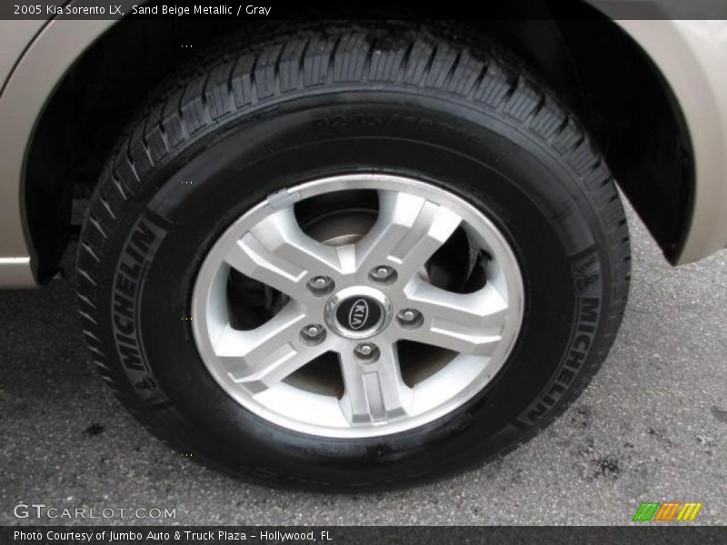 Sand Beige Metallic / Gray 2005 Kia Sorento LX