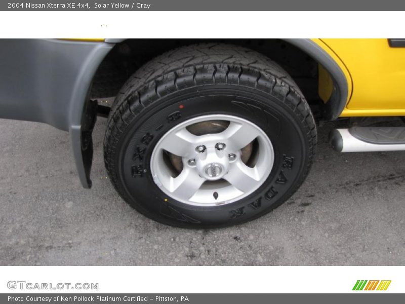 Solar Yellow / Gray 2004 Nissan Xterra XE 4x4