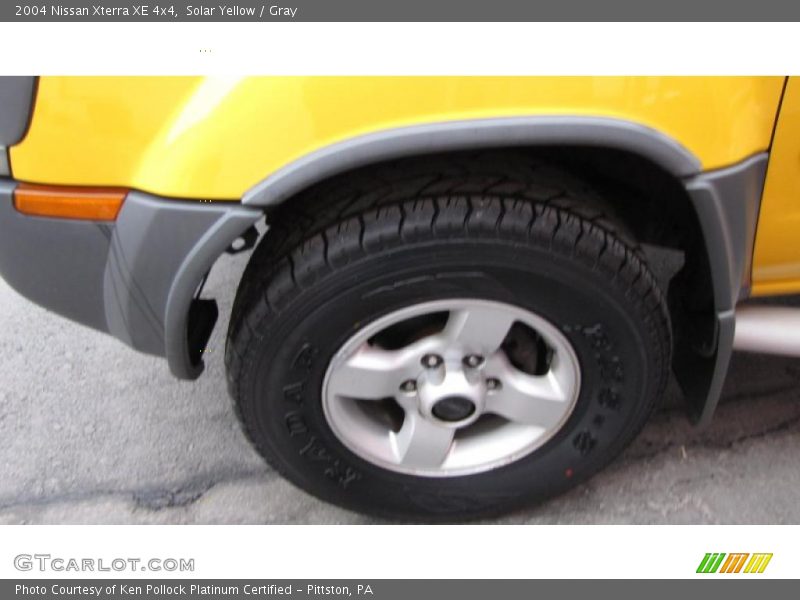 Solar Yellow / Gray 2004 Nissan Xterra XE 4x4