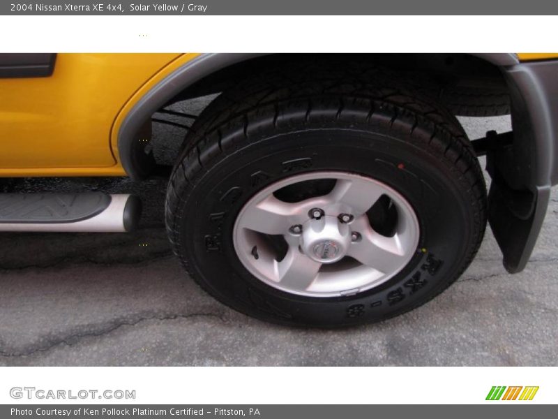 Solar Yellow / Gray 2004 Nissan Xterra XE 4x4