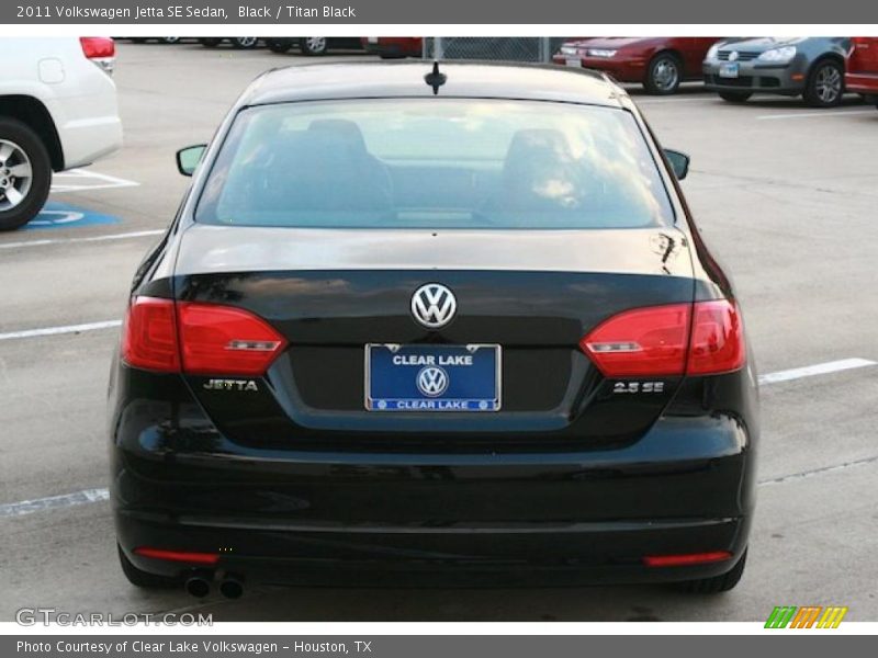 Black / Titan Black 2011 Volkswagen Jetta SE Sedan