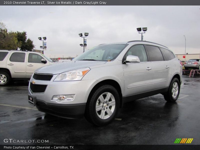 Silver Ice Metallic / Dark Gray/Light Gray 2010 Chevrolet Traverse LT