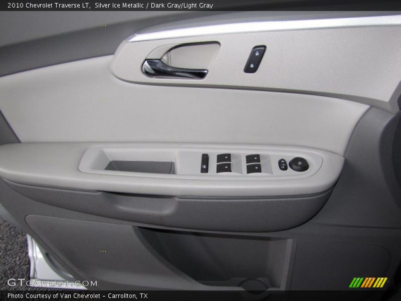 Silver Ice Metallic / Dark Gray/Light Gray 2010 Chevrolet Traverse LT