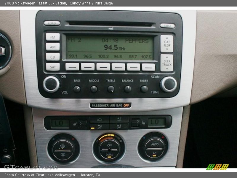 Candy White / Pure Beige 2008 Volkswagen Passat Lux Sedan