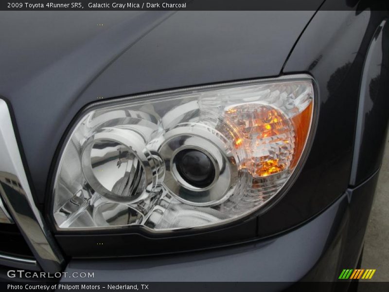 Galactic Gray Mica / Dark Charcoal 2009 Toyota 4Runner SR5