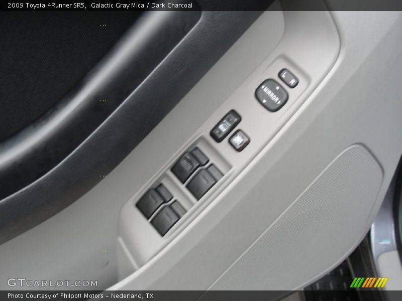 Galactic Gray Mica / Dark Charcoal 2009 Toyota 4Runner SR5