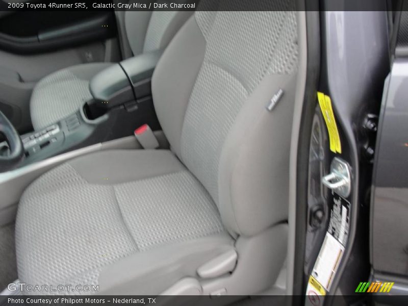 Galactic Gray Mica / Dark Charcoal 2009 Toyota 4Runner SR5