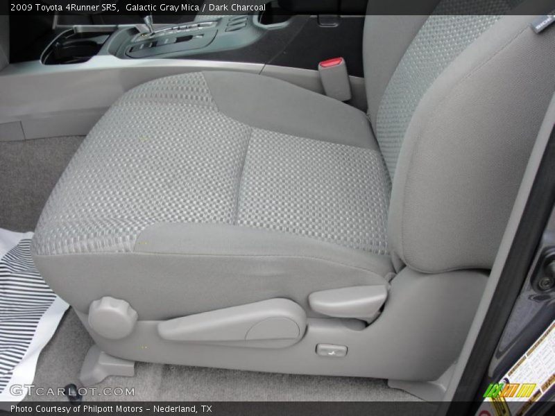 Galactic Gray Mica / Dark Charcoal 2009 Toyota 4Runner SR5