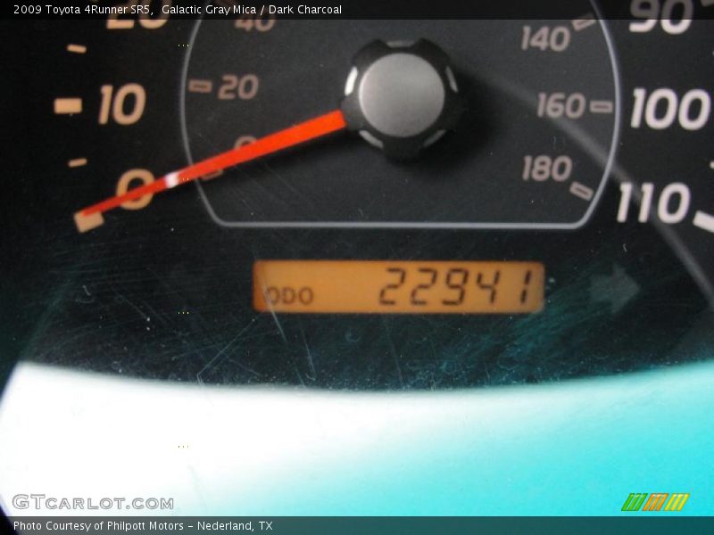 Galactic Gray Mica / Dark Charcoal 2009 Toyota 4Runner SR5