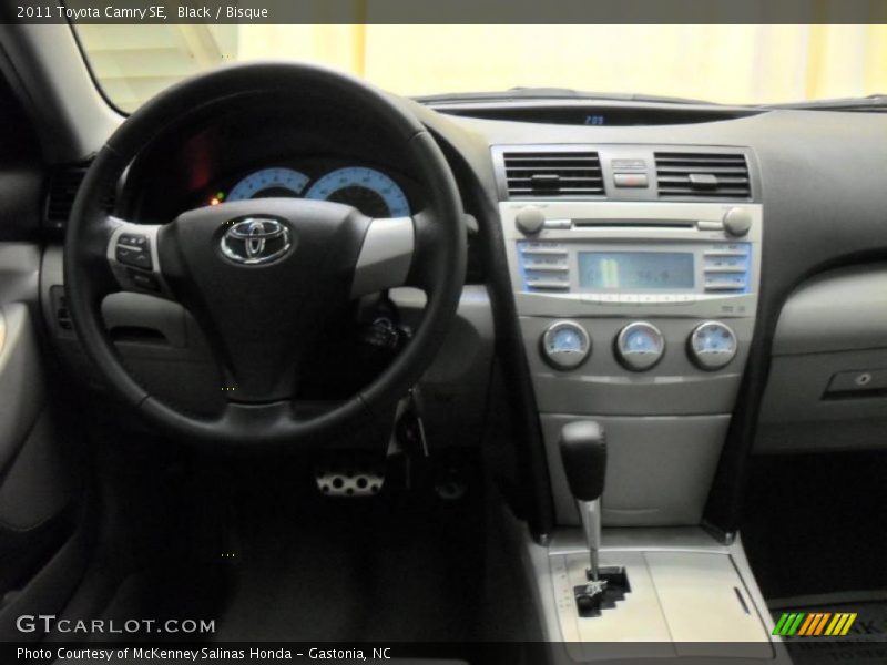 Black / Bisque 2011 Toyota Camry SE