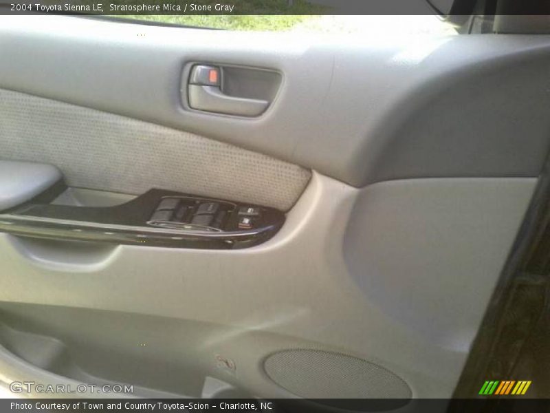 Stratosphere Mica / Stone Gray 2004 Toyota Sienna LE