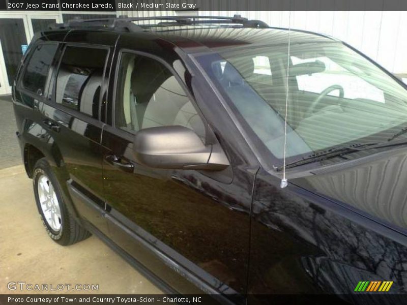 Black / Medium Slate Gray 2007 Jeep Grand Cherokee Laredo