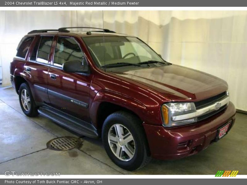 Majestic Red Metallic / Medium Pewter 2004 Chevrolet TrailBlazer LS 4x4