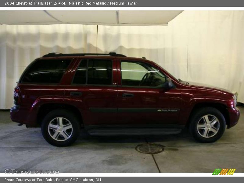 Majestic Red Metallic / Medium Pewter 2004 Chevrolet TrailBlazer LS 4x4