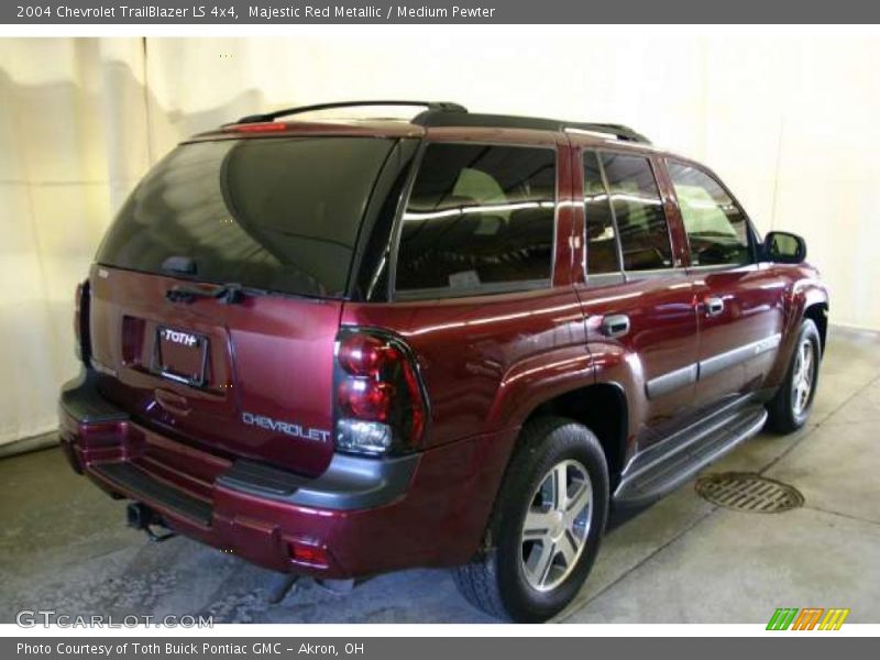 Majestic Red Metallic / Medium Pewter 2004 Chevrolet TrailBlazer LS 4x4
