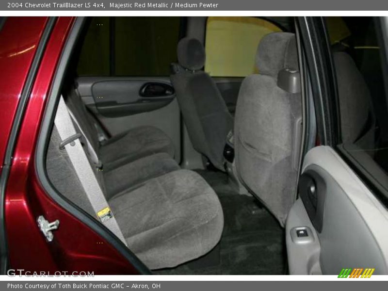 Majestic Red Metallic / Medium Pewter 2004 Chevrolet TrailBlazer LS 4x4