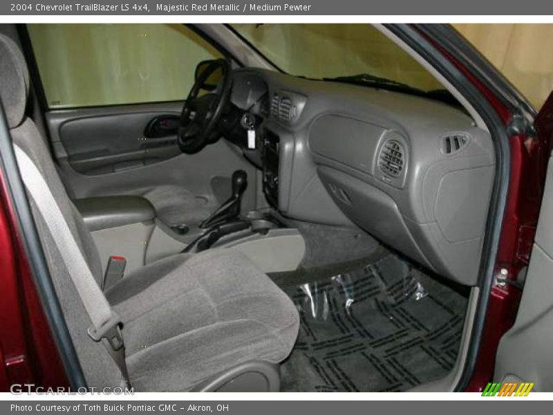 Majestic Red Metallic / Medium Pewter 2004 Chevrolet TrailBlazer LS 4x4