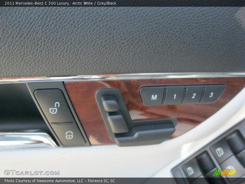 Arctic White / Grey/Black 2011 Mercedes-Benz C 300 Luxury