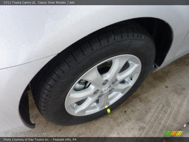 Classic Silver Metallic / Ash 2011 Toyota Camry LE
