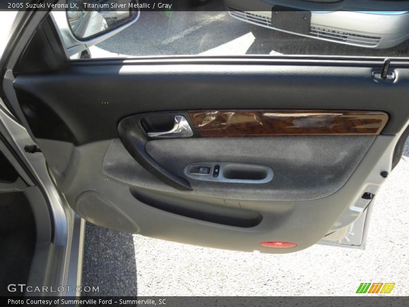 Titanium Silver Metallic / Gray 2005 Suzuki Verona LX