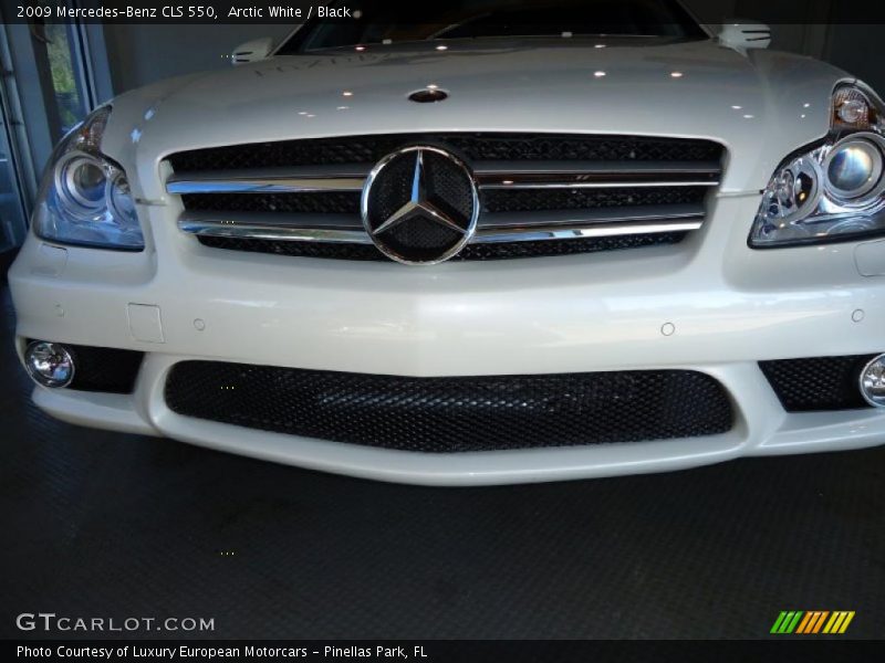 Arctic White / Black 2009 Mercedes-Benz CLS 550