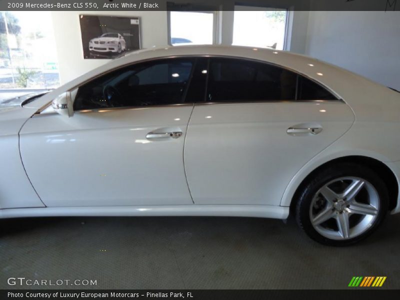 Arctic White / Black 2009 Mercedes-Benz CLS 550