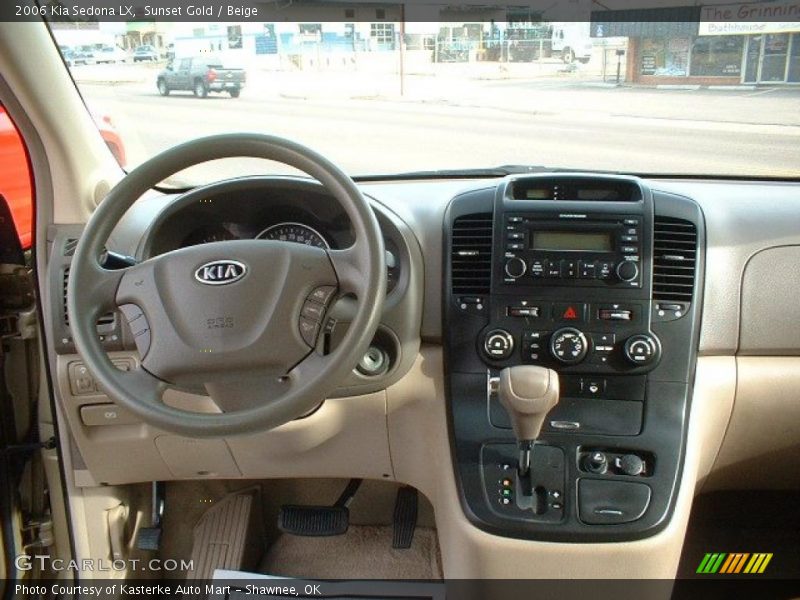 Sunset Gold / Beige 2006 Kia Sedona LX