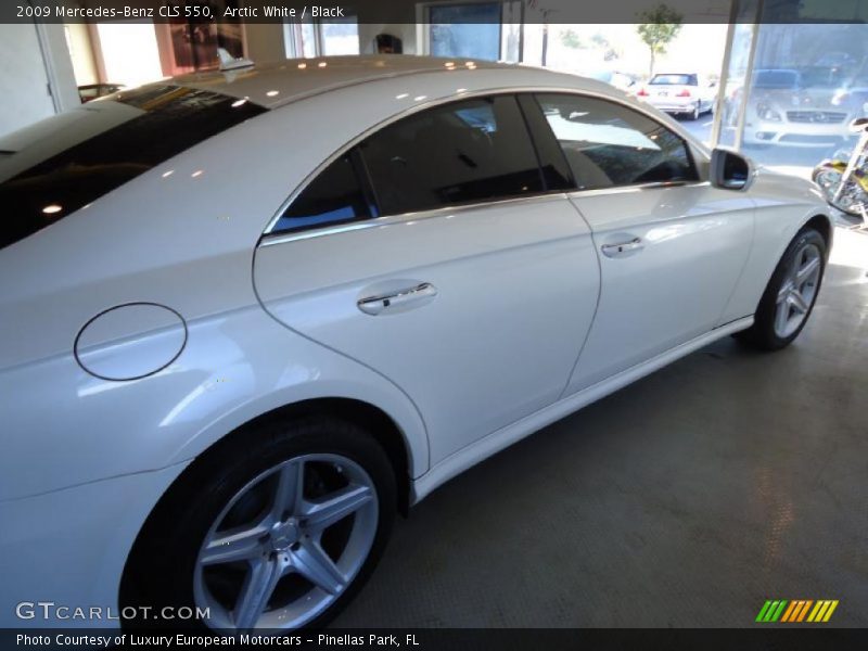 Arctic White / Black 2009 Mercedes-Benz CLS 550